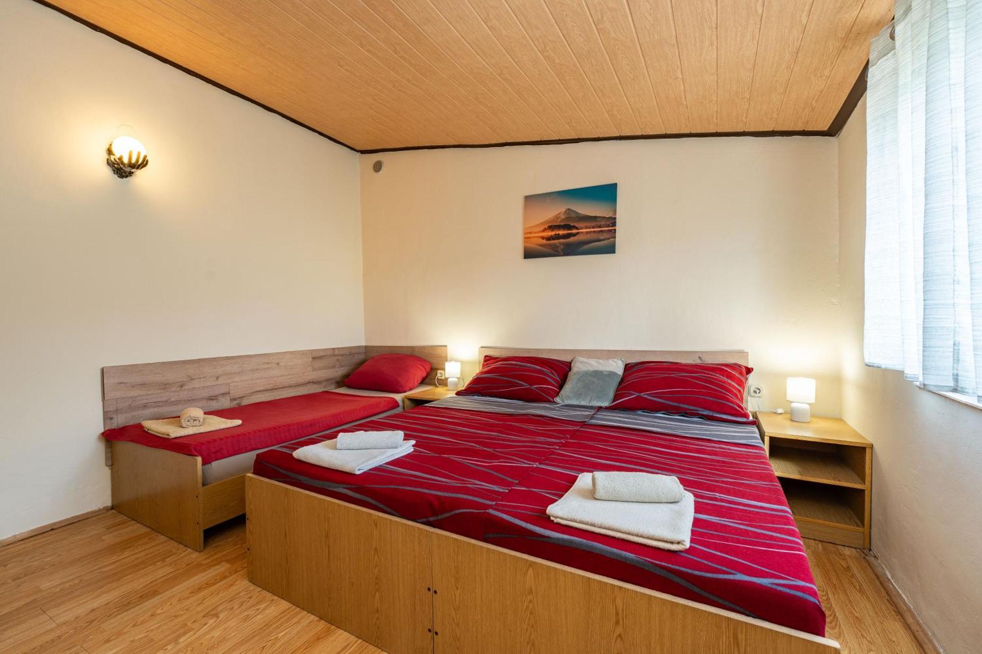 Apartmani Prpic Vir Eksteriør bilde